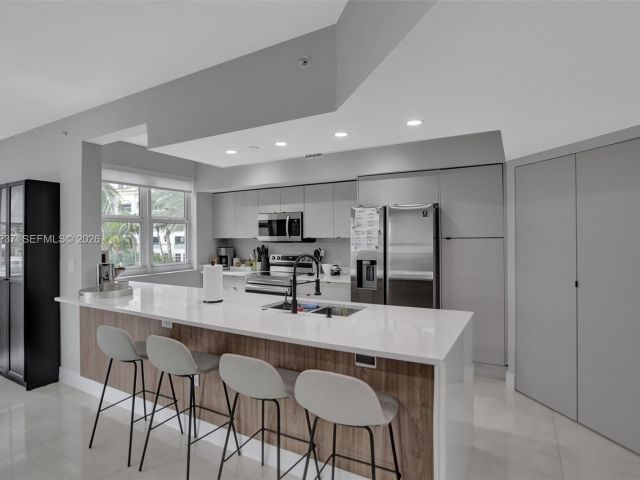 Apartment for rent  Unit #211 - photo 7516875