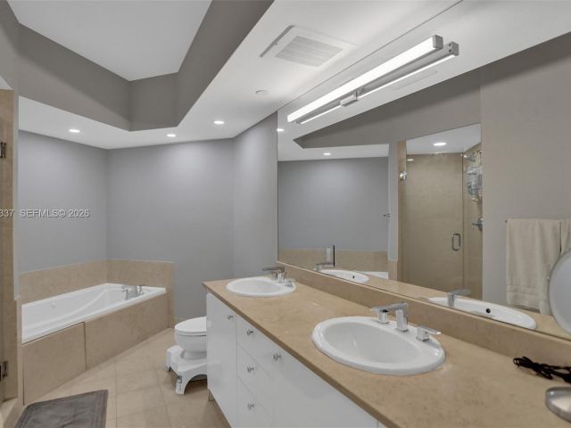 Apartment for rent  Unit #211 - photo 7516884