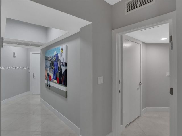 Apartment for rent  Unit #211 - photo 7516886