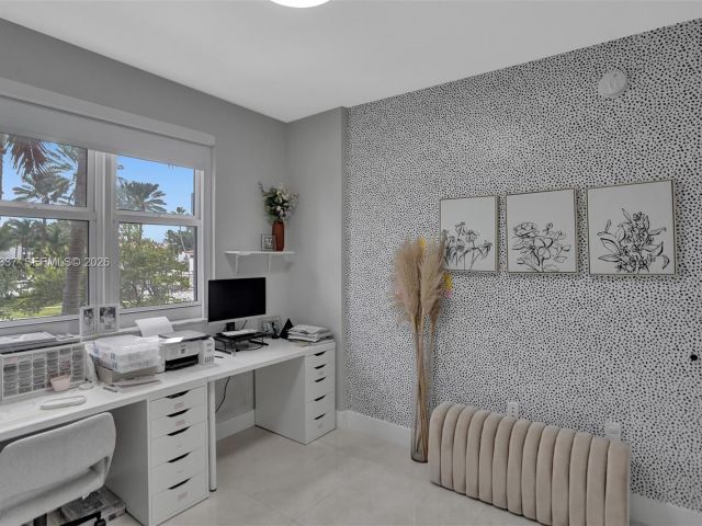 Apartment for rent  Unit #211 - photo 7516888