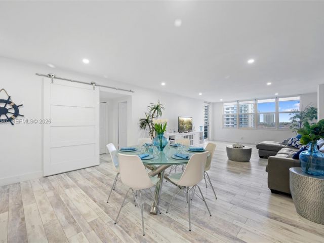 Apartment for rent  Unit #924 - photo 7470124