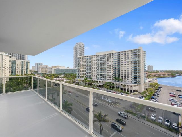 Apartment for rent  Unit #924 - photo 7470137