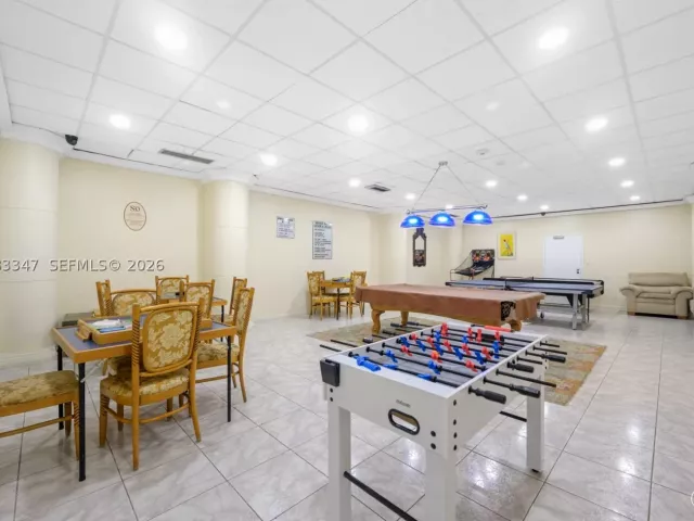 2-bedroom condo for rent in Hollywood - 3725 S Ocean Dr 924 - MondialRealty