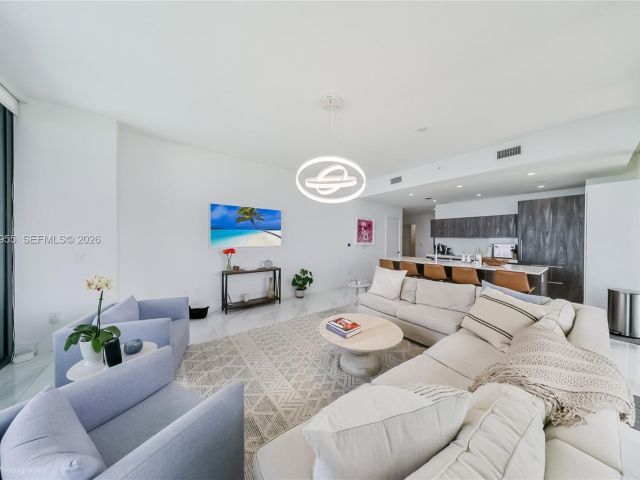 Apartment for rent  Unit #1007 - photo 7494487