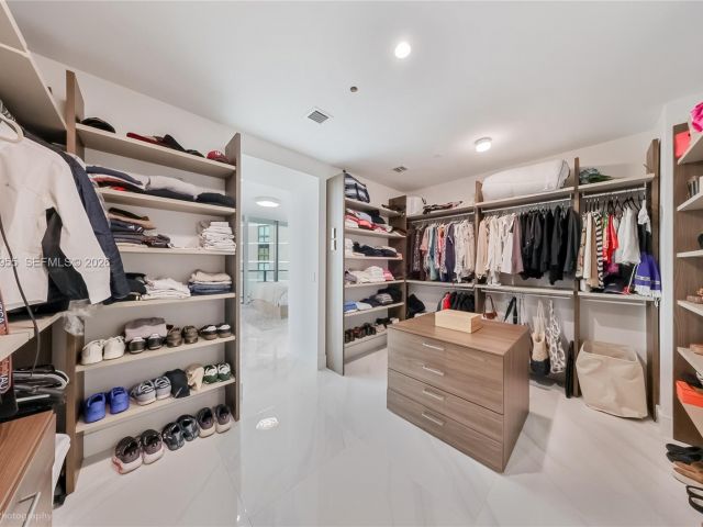 Apartment for rent  Unit #1007 - photo 7494490