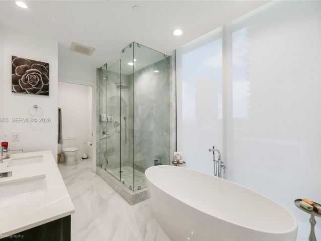 Apartment for rent  Unit #1007 - photo 7494491