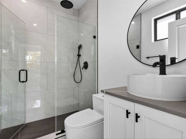 Home for sale at 4313 NW 32nd Ave 4313 - photo 7515002