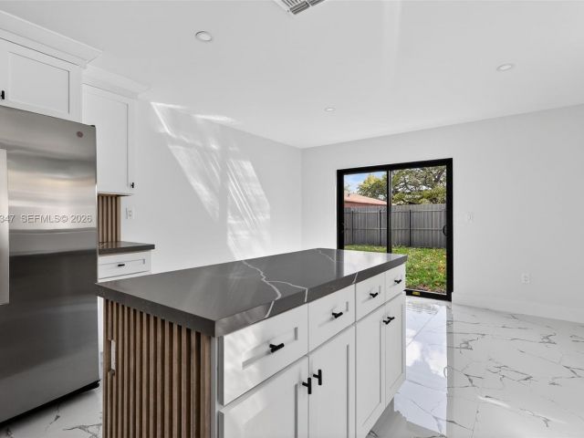 Home for sale at 4313 NW 32nd Ave 4313 - photo 7515016