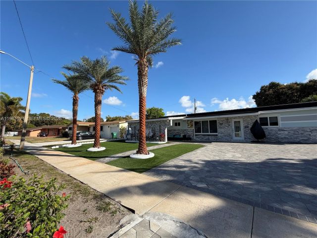 Home for rent at 2250 NW 196th St n/a - photo 7479698