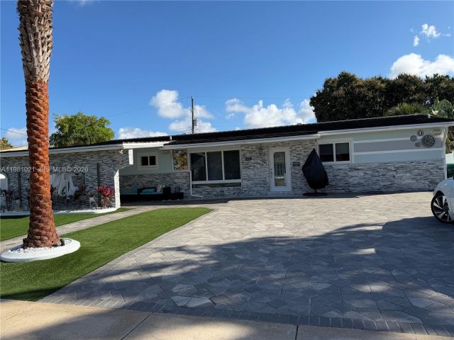 Home for rent at 2250 NW 196th St n/a - photo 7479699