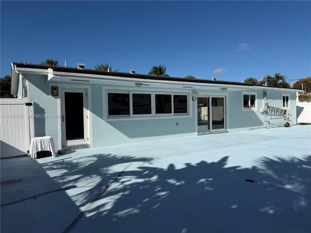 Home for rent at 2250 NW 196th St n/a - photo 7479713