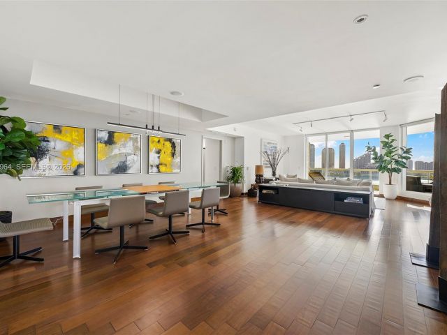 Apartment for sale  Unit #1208 - photo 7486681