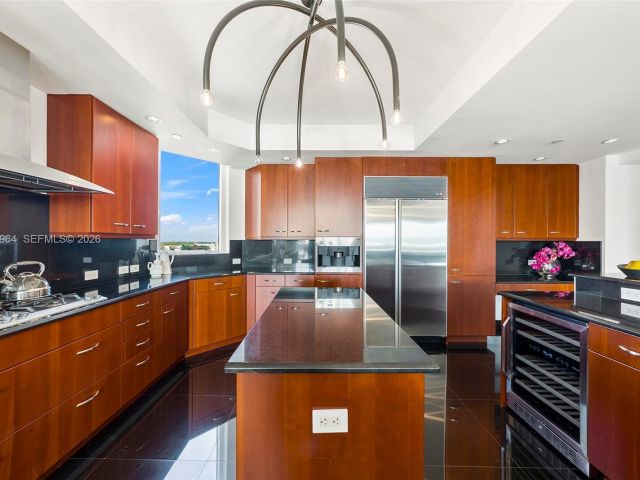 Apartment for sale  Unit #1208 - photo 7486694