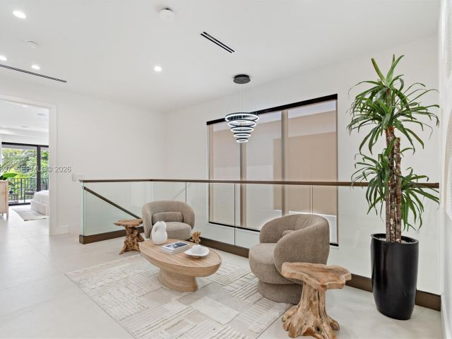 Home for rent at 1410 NE 5th St A - photo 7482188