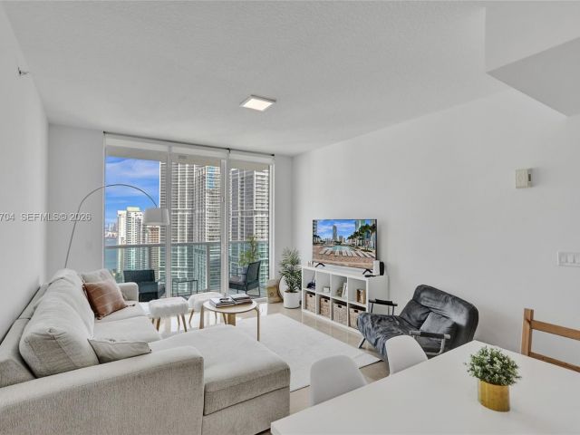 Apartment for sale  Unit #4112 - photo 7490668