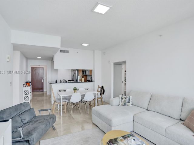 Apartment for sale  Unit #4112 - photo 7490671