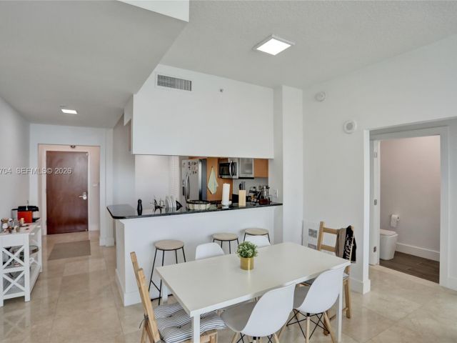 Apartment for sale  Unit #4112 - photo 7490676