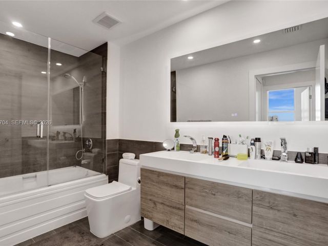 Apartment for sale  Unit #4112 - photo 7490681