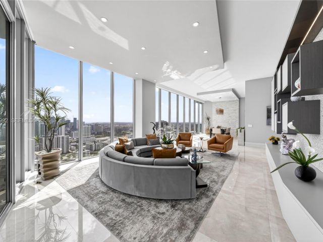 Apartment for sale  Unit #4904 - photo 7525417