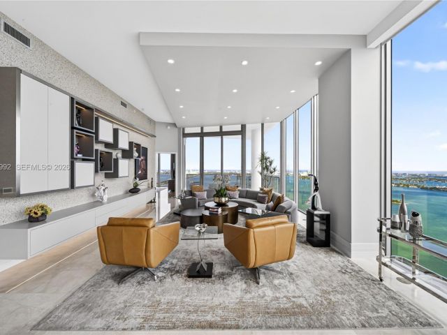 Apartment for sale  Unit #4904 - photo 7525418