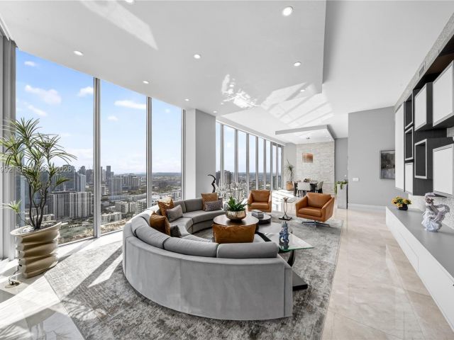 Apartment for sale  Unit #4904 - photo 7525423