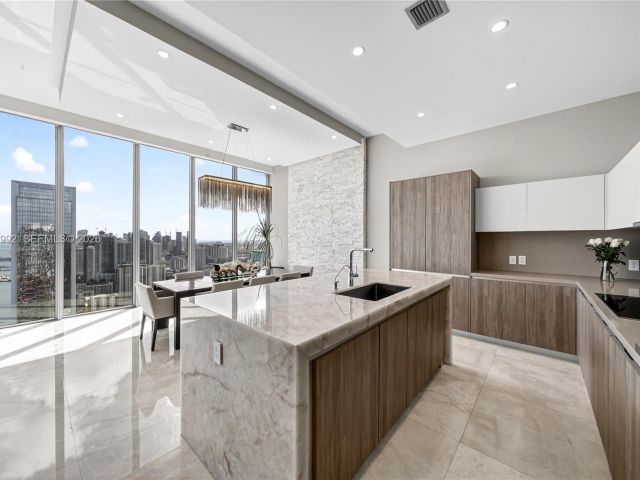 Apartment for sale  Unit #4904 - photo 7525431