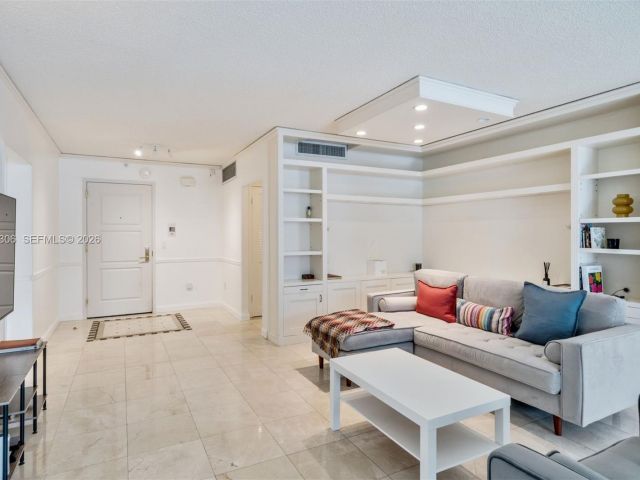 Apartment for sale  Unit #19H - photo 7506898