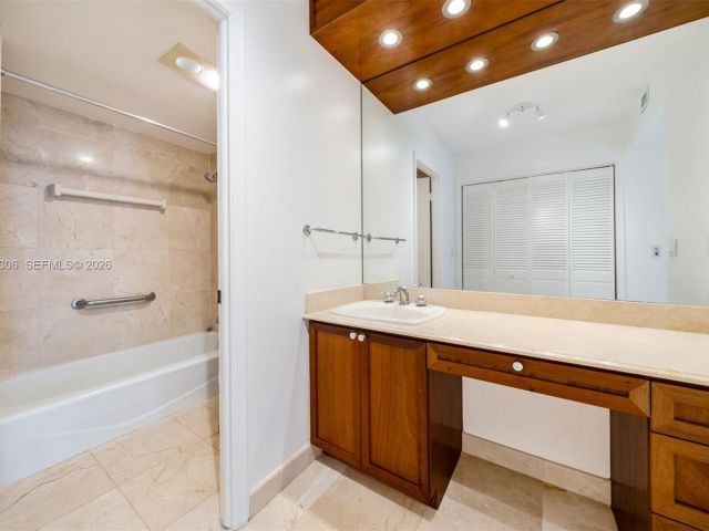 Apartment for sale  Unit #19H - photo 7506910