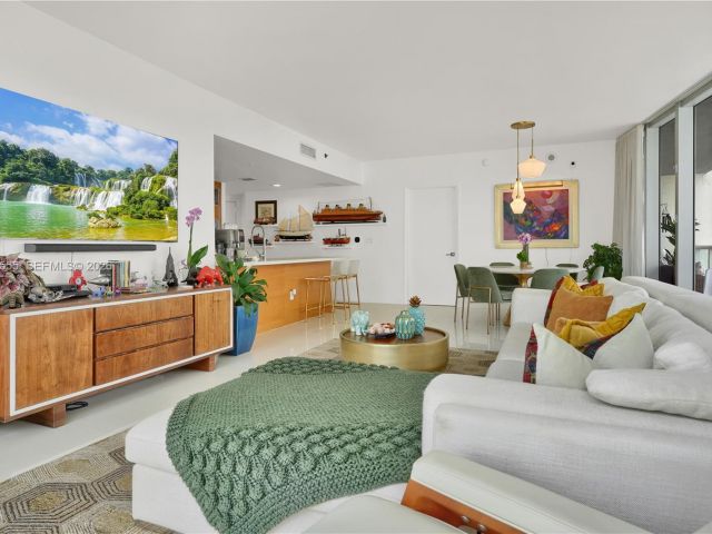 Apartment for rent  Unit #702 - photo 7510587