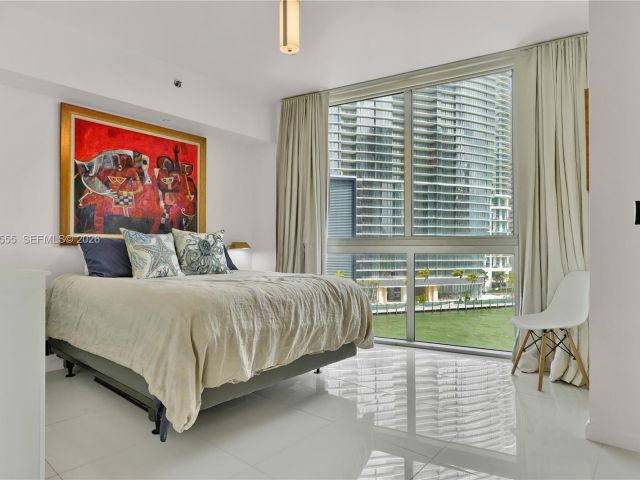 Apartment for rent  Unit #702 - photo 7510588