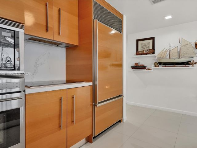 Apartment for rent  Unit #702 - photo 7510592