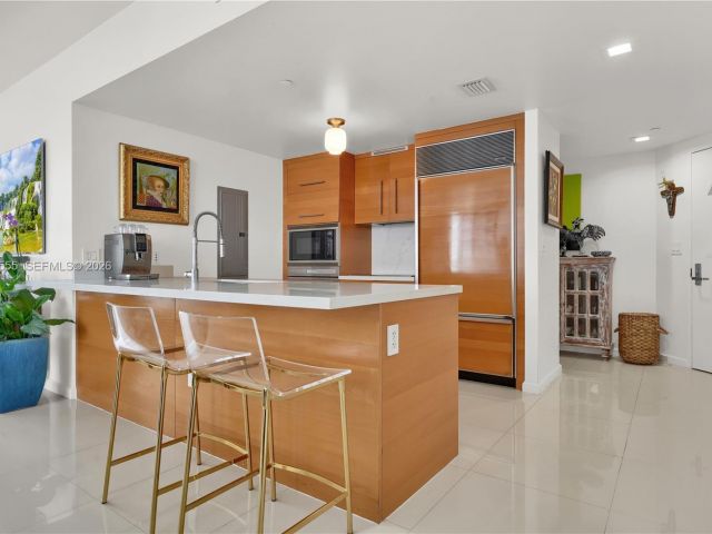 Apartment for rent  Unit #702 - photo 7510596