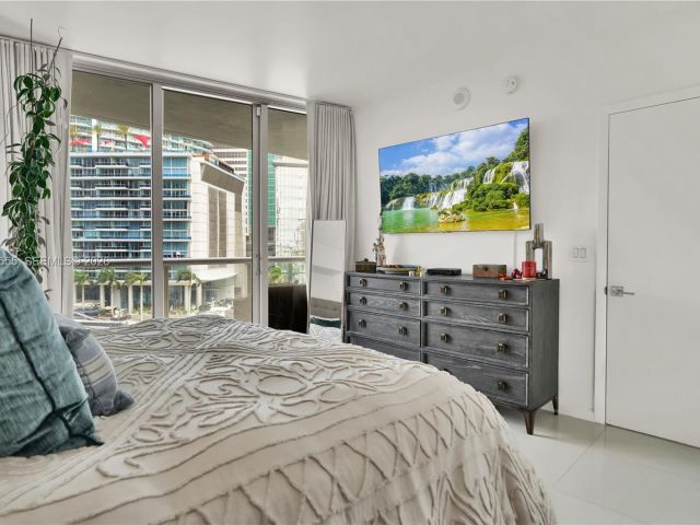 Apartment for rent  Unit #702 - photo 7510598