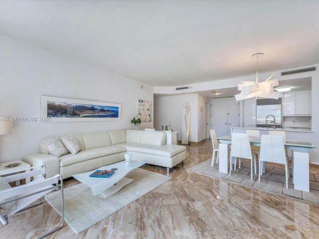 Apartment for sale  Unit #1409 - photo 7471713