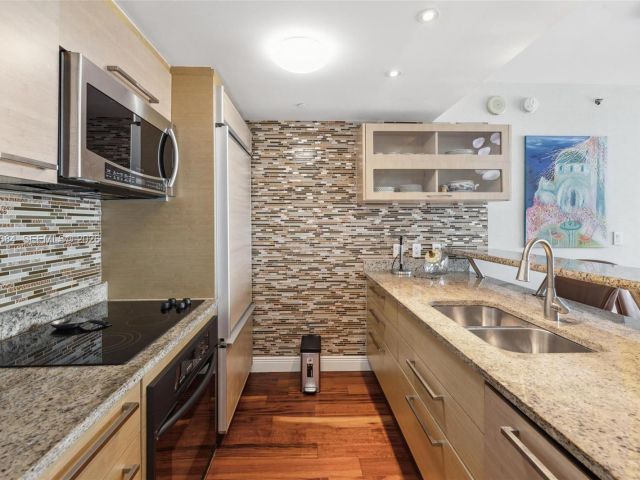 Apartment for rent  Unit #3606 - photo 7500406