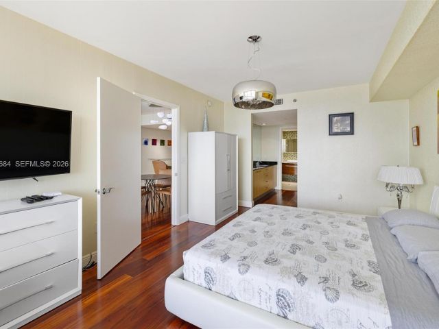 Apartment for rent  Unit #3606 - photo 7500408