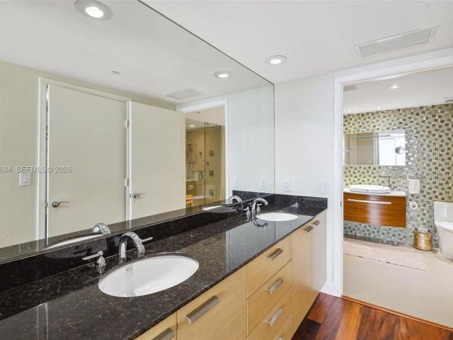 Apartment for rent  Unit #3606 - photo 7500410