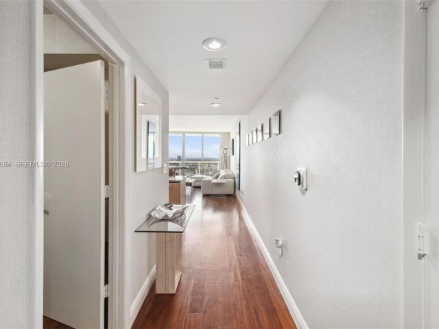 Apartment for rent  Unit #3606 - photo 7500413