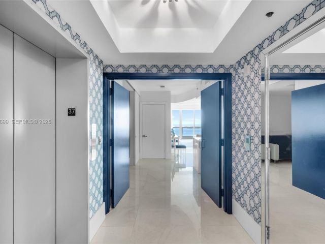 Apartment for sale  Unit #3703 - photo 7511642