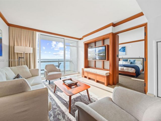 Apartment for rent  Unit #604 - photo 7532860