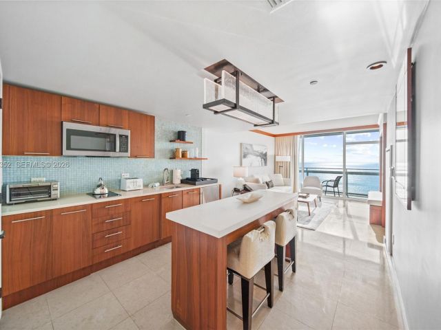 Apartment for rent  Unit #604 - photo 7532863