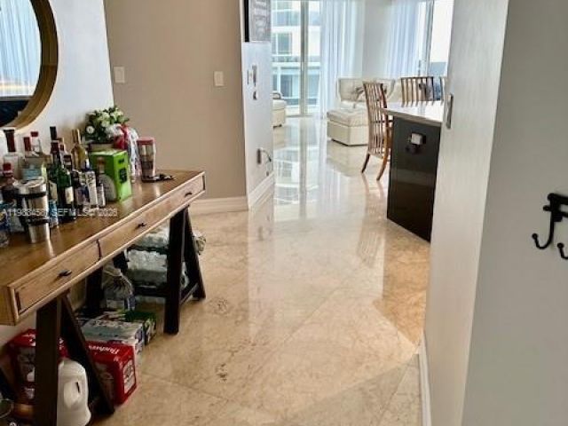 Apartment for rent  Unit #4006 - photo 7499282