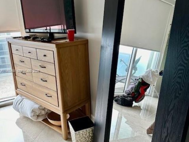 Apartment for rent  Unit #4006 - photo 7499284