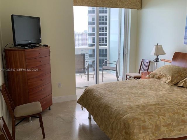 Apartment for rent  Unit #2503 - photo 7499298