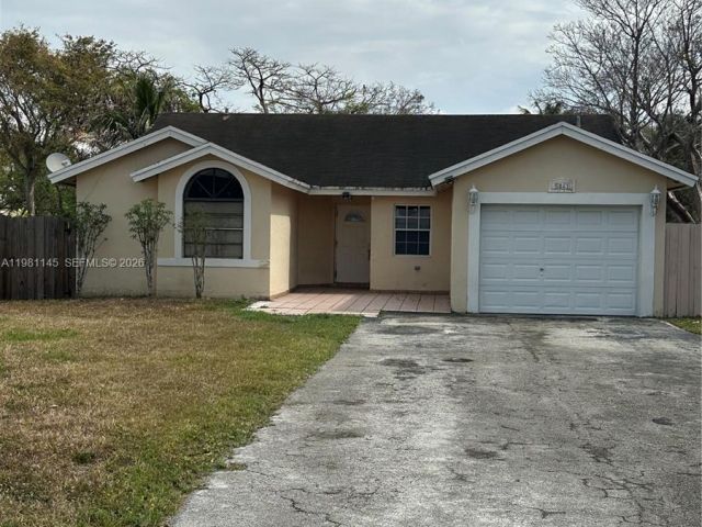 Home for sale at 5861 SW 152nd Ct - photo 7524947