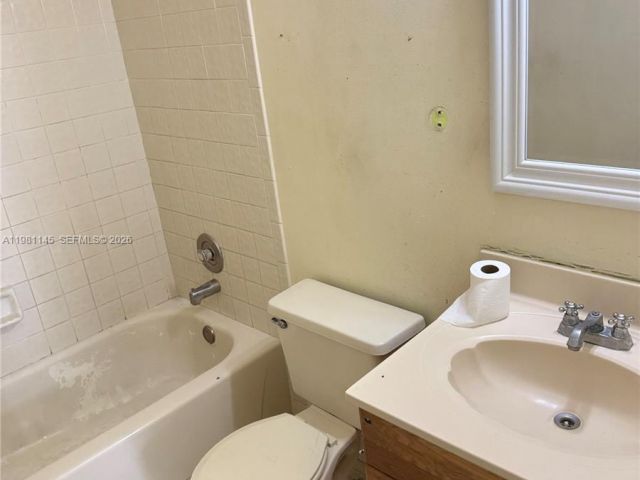 Home for sale at 5861 SW 152nd Ct - photo 7524959