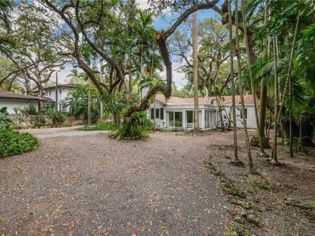 Home for sale at 2925 Seminole St - photo 7464485