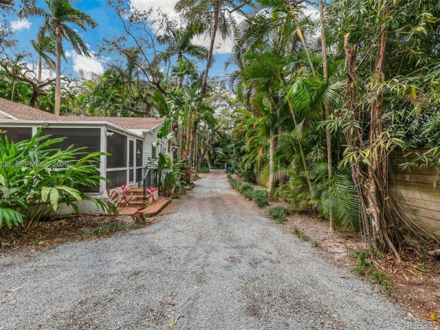 Home for sale at 2925 Seminole St - photo 7464489