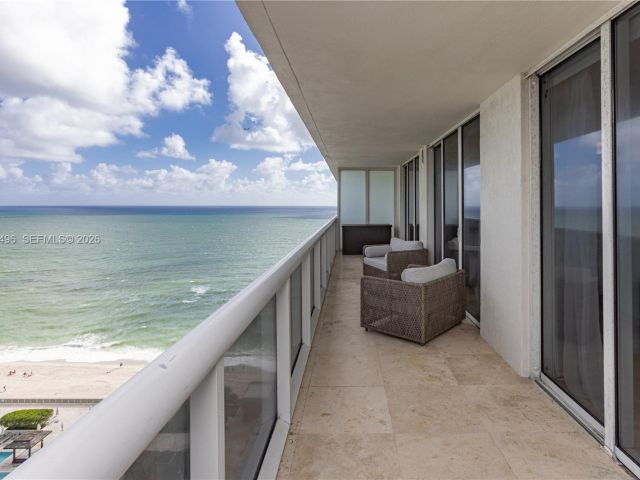 Apartment for rent  Unit #2108 - photo 7499312