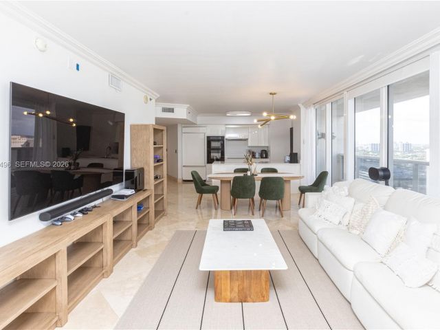 Apartment for rent  Unit #2108 - photo 7499320